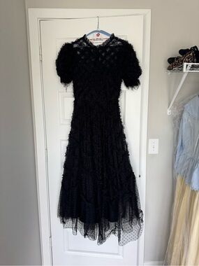 Elegant Black Women's Lace Midi Dress